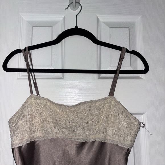 Turning Heads Mini Slip Free People Elegant Lace Trim Satin Chemise - Picture 5 of 8